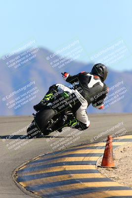 media/Jan-14-2022-Apex Assassins (Fri) [[4609ad47be]]/Trackday 2/Session 3/Turn 12 Backside/